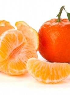 la-recette-de-la-semaine-Anael-stolz-salade-de-fruits-hivernale-pruneau-agrumes-dietetique-vitamine-C-hiver-111282